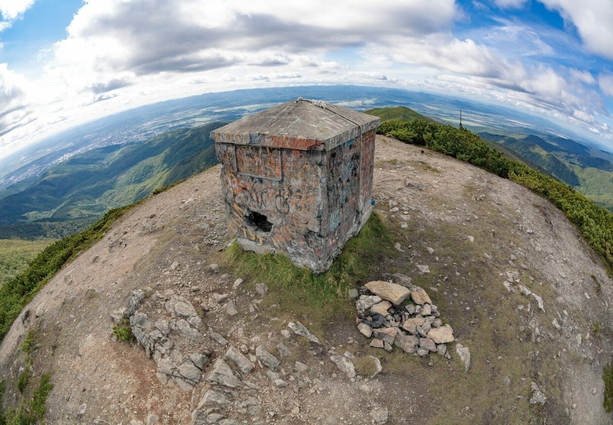 Пик Чехова Курилы