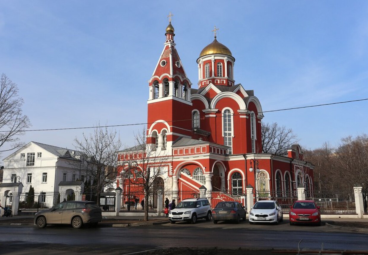 Церковь Благовещения в Петровском парке