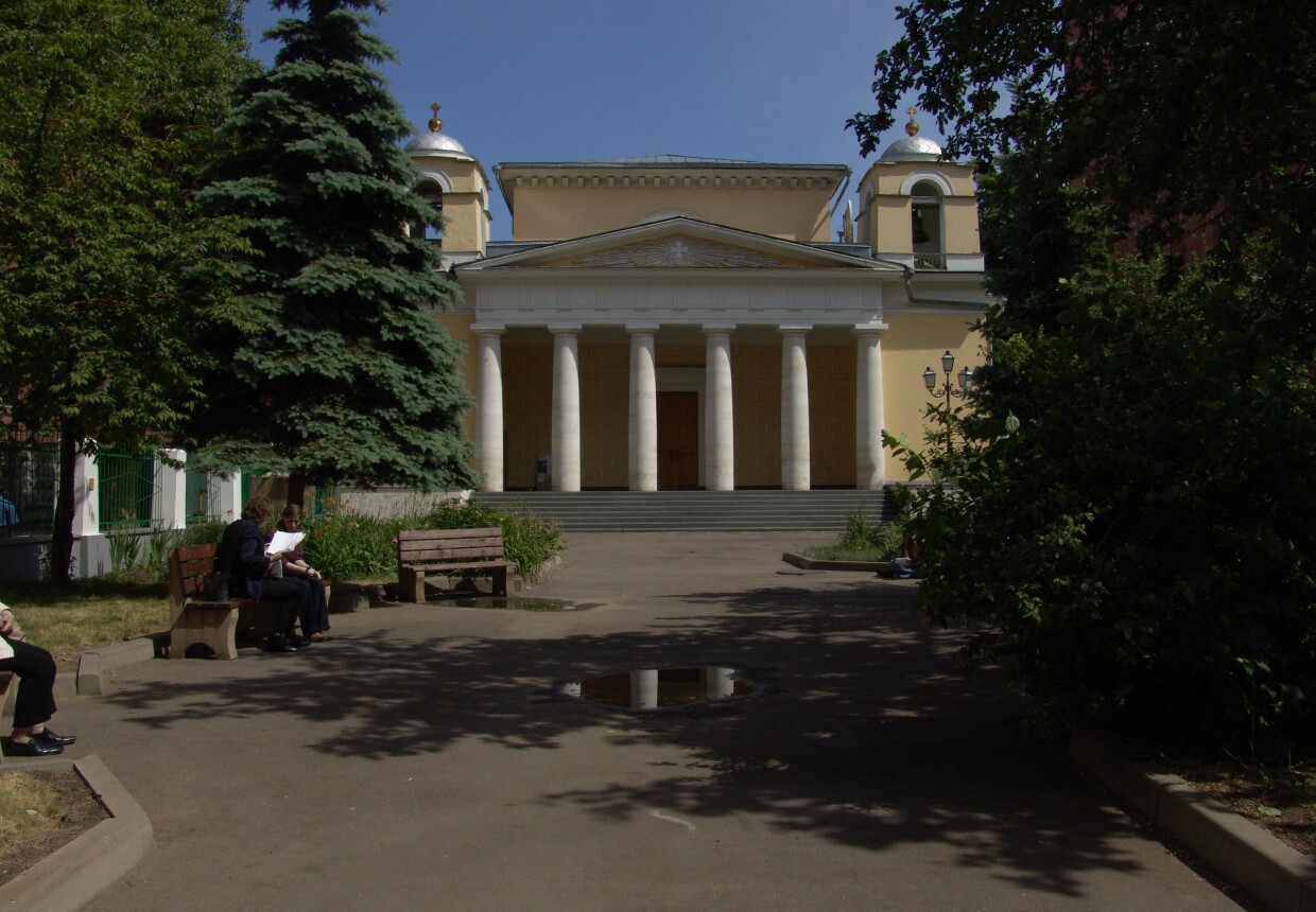 Католический храм св. Людовика