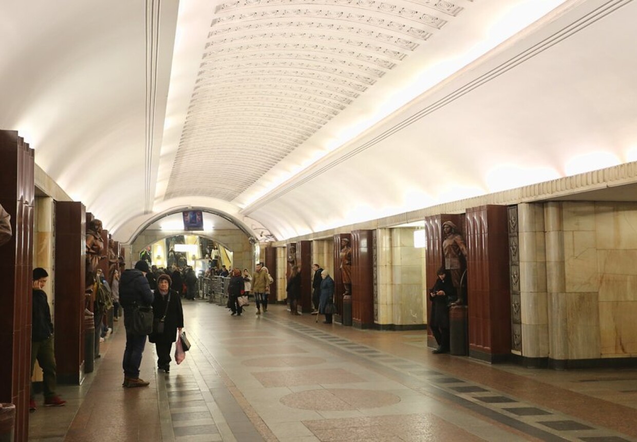 Станция метро «Бауманская»