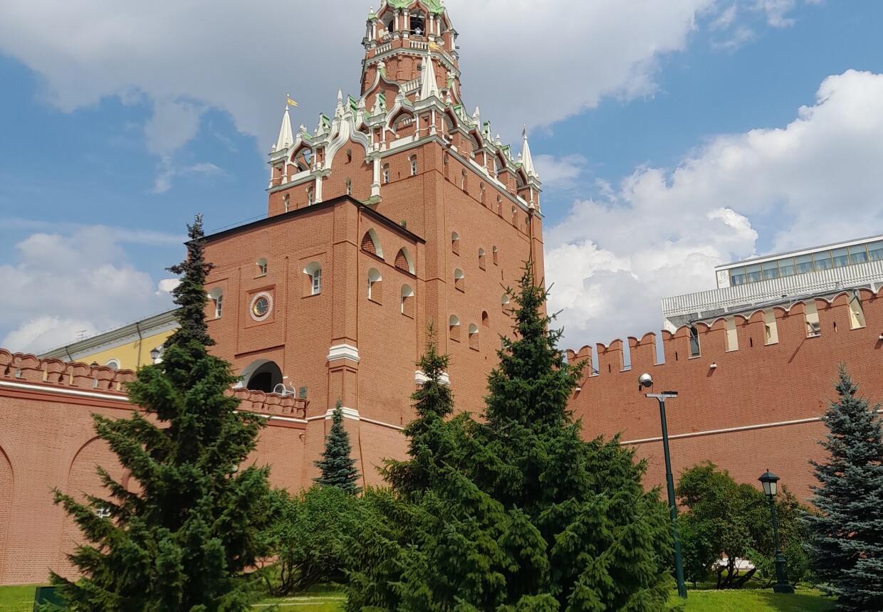 Троицкая башня