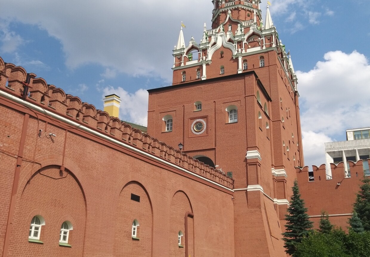 Троицкая башня