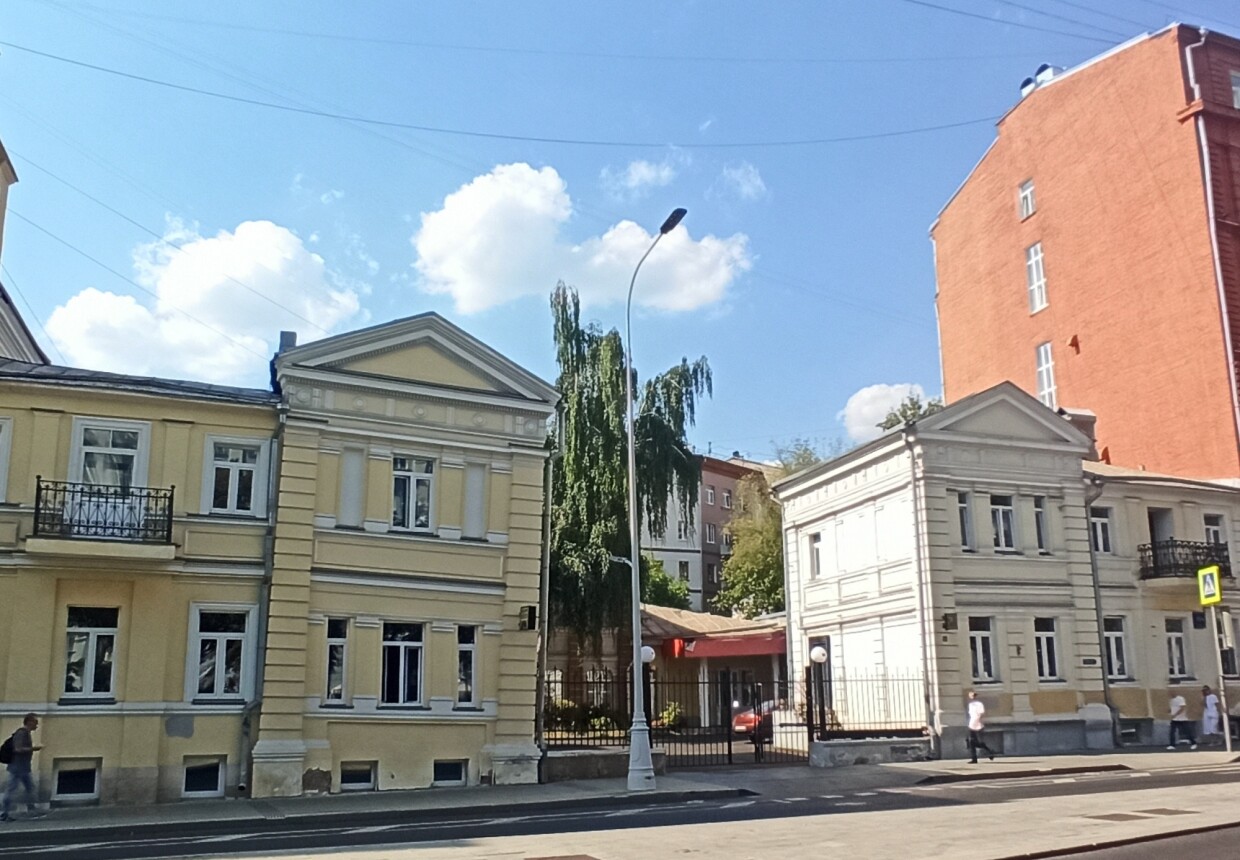 Дом Власовых
