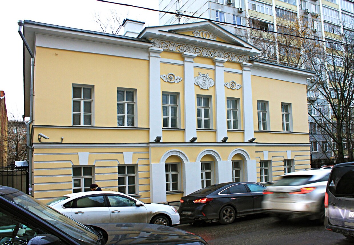Главный дом усадьбы Урусовых (Дом Радищева, XIX в.)