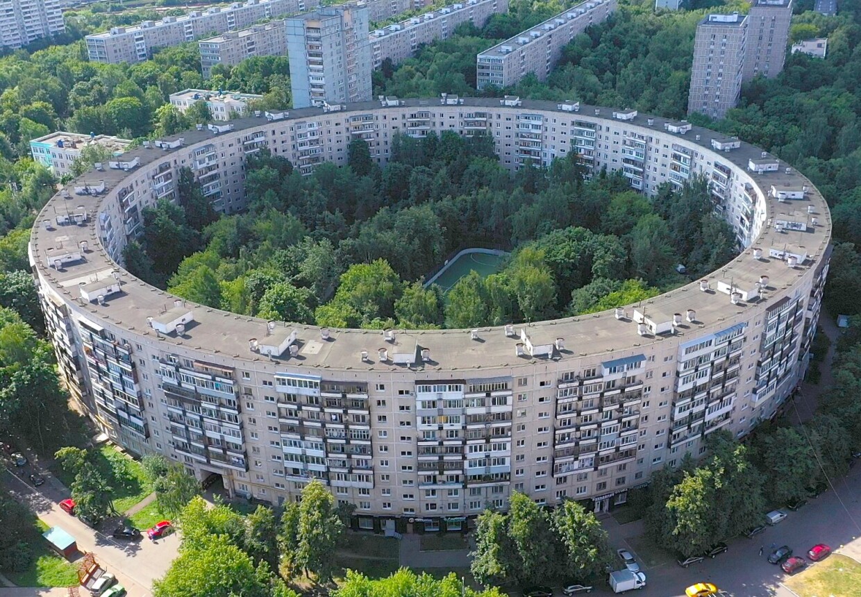 Дом-кольцо в Матвеевском