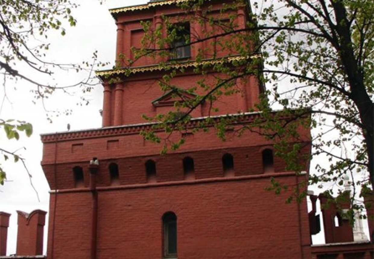 Петровская башня