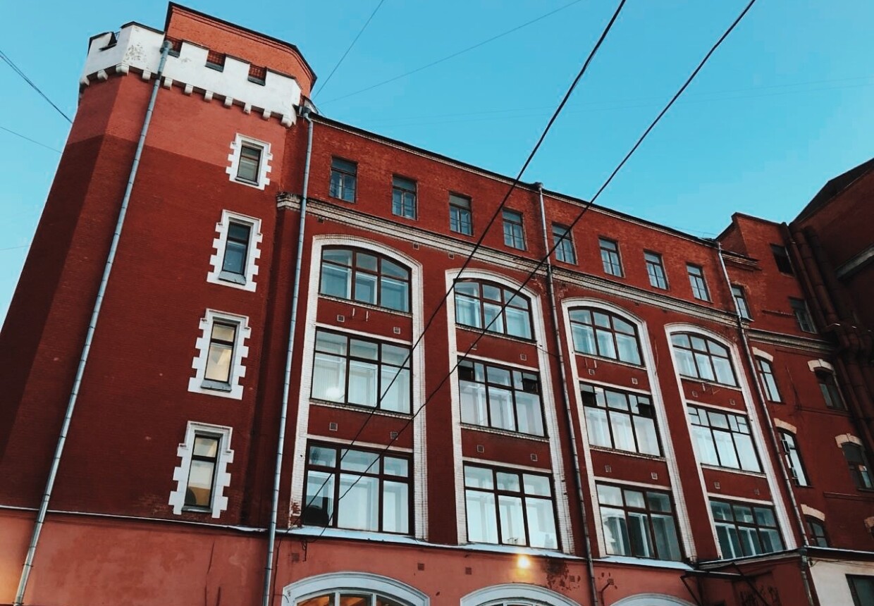 Здание мебельной фабрики Мюр и Мерилиз