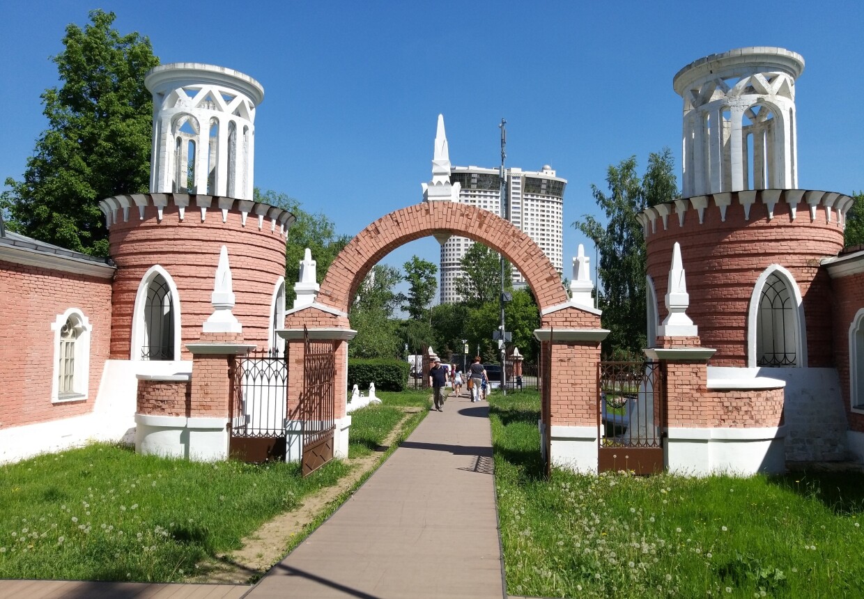 Ансамбль парадного въезда Усадьбы