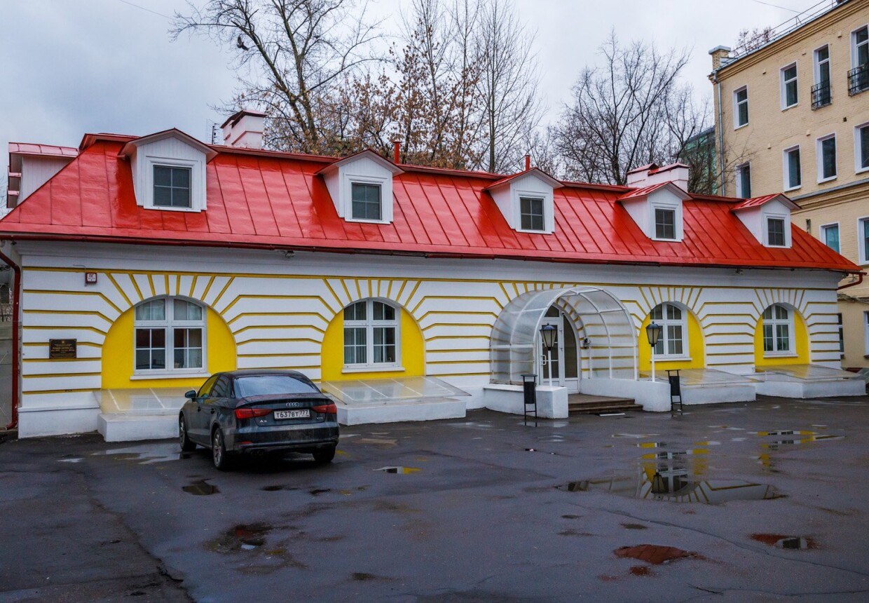Корпус служб усадьбы А.П.