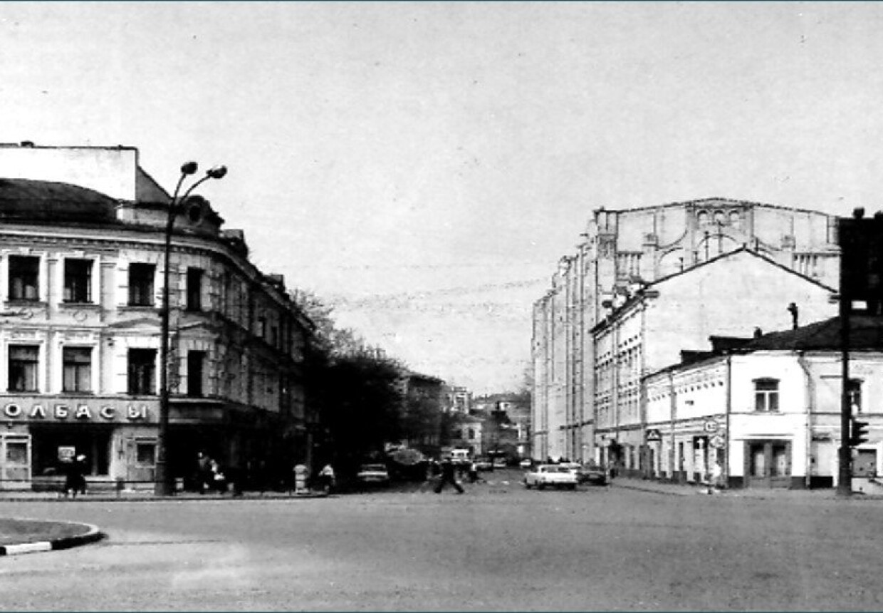 Доходный дом с лавками на Серпуховской