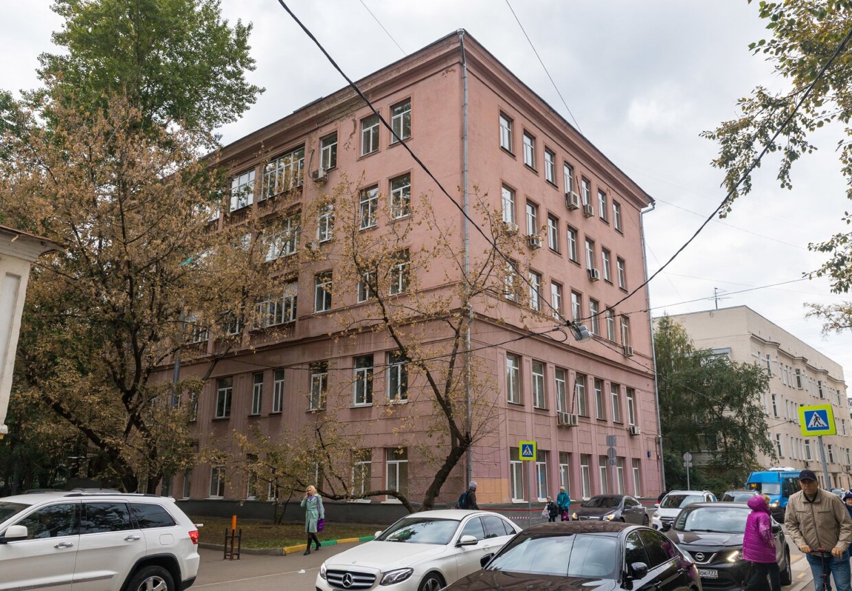 Работный дом, где выступал В.И.