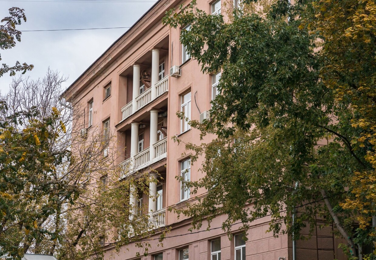 Работный дом, где выступал В.И.