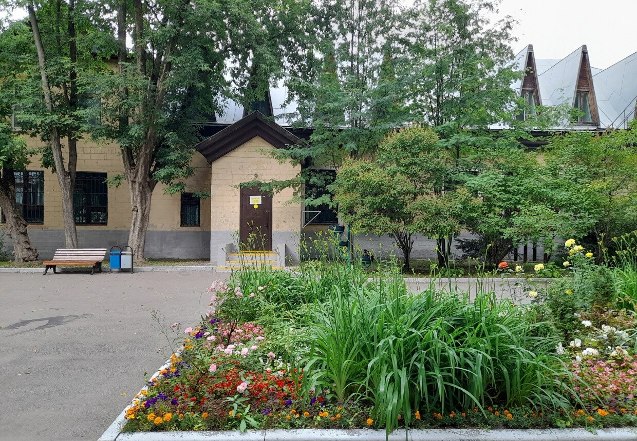 Гимназия села