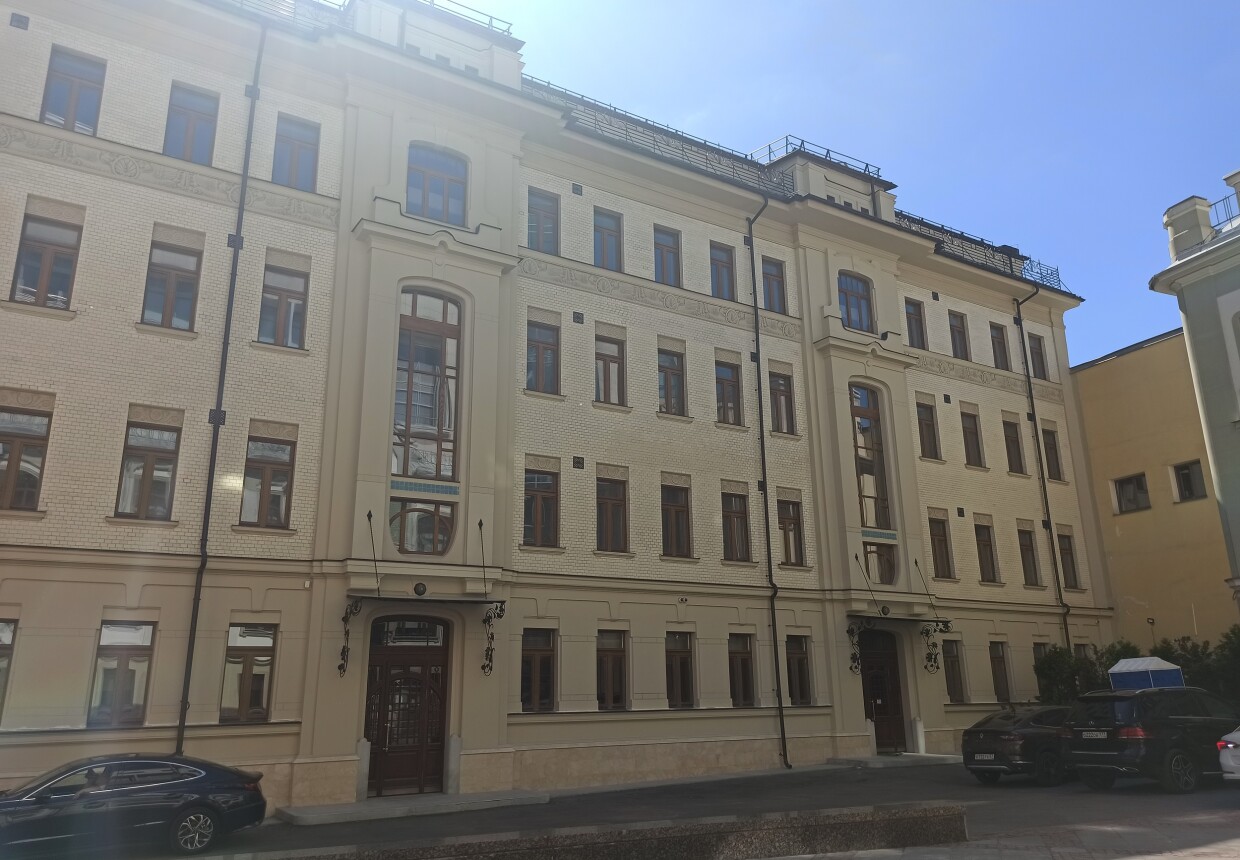 Городская усадьба Соколовых-Сибиряковых  - Доходный