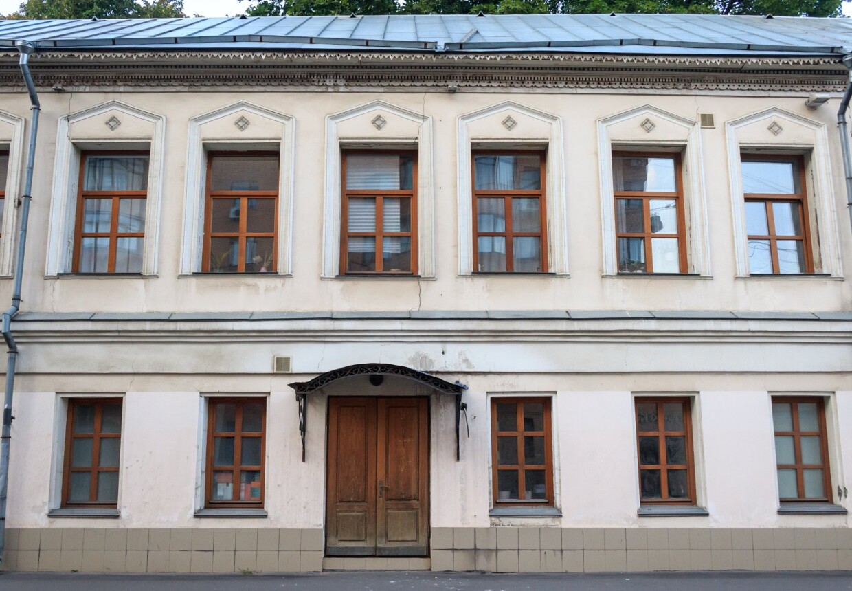 Людской корпус городской
