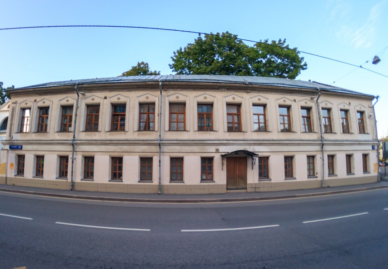 Людской корпус городской