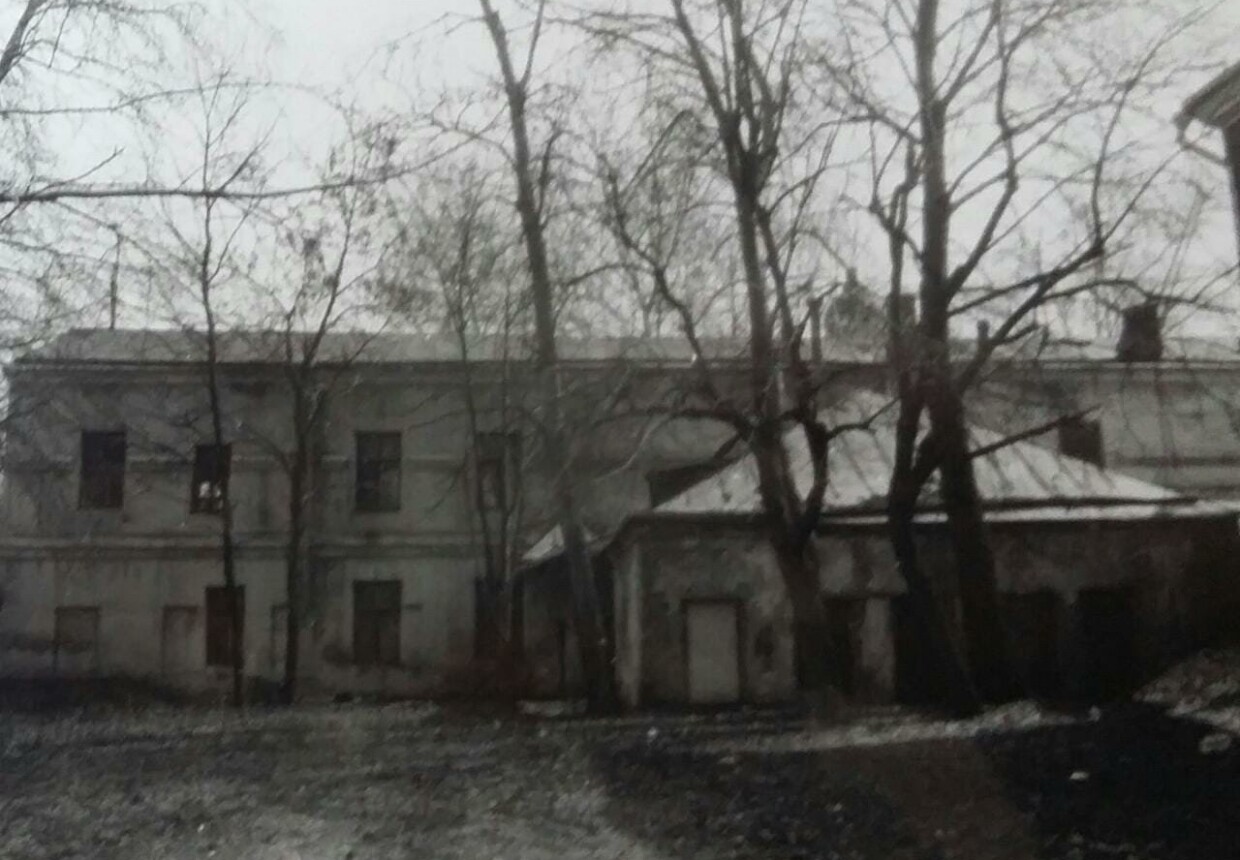Западный флигель усадьбы Е. Ф.