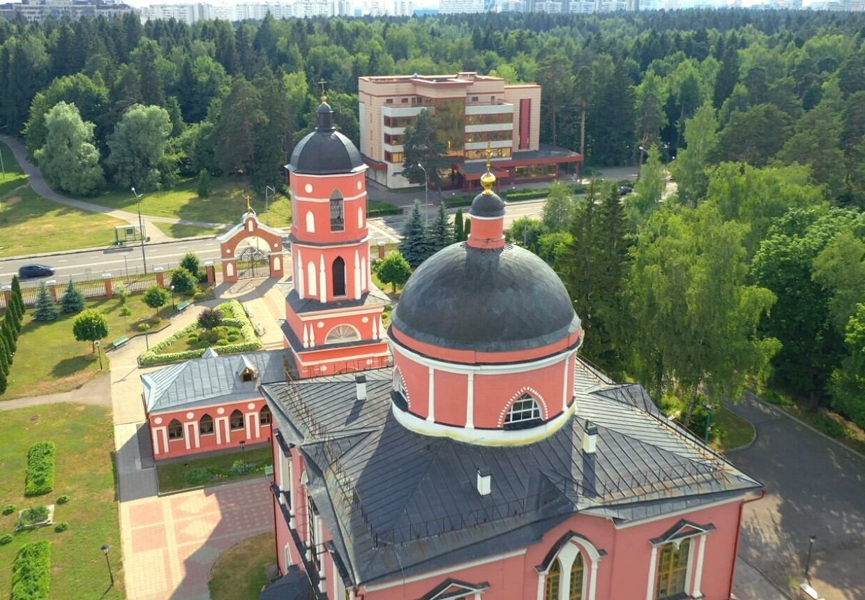 Храм святителя Николая Мирликийского в