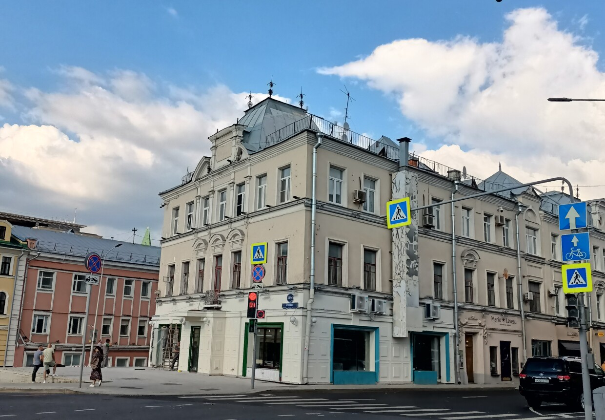 Гостиница у Петровских