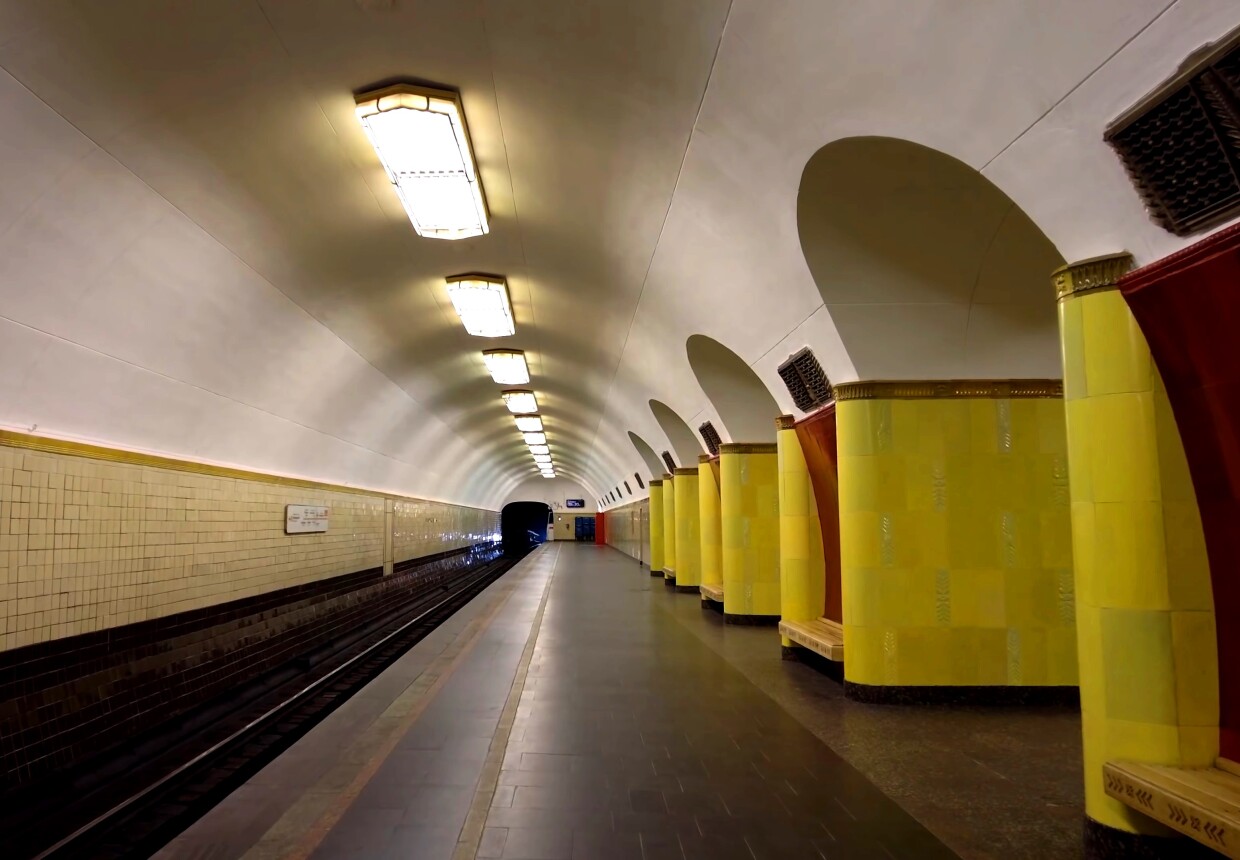 Станция метро