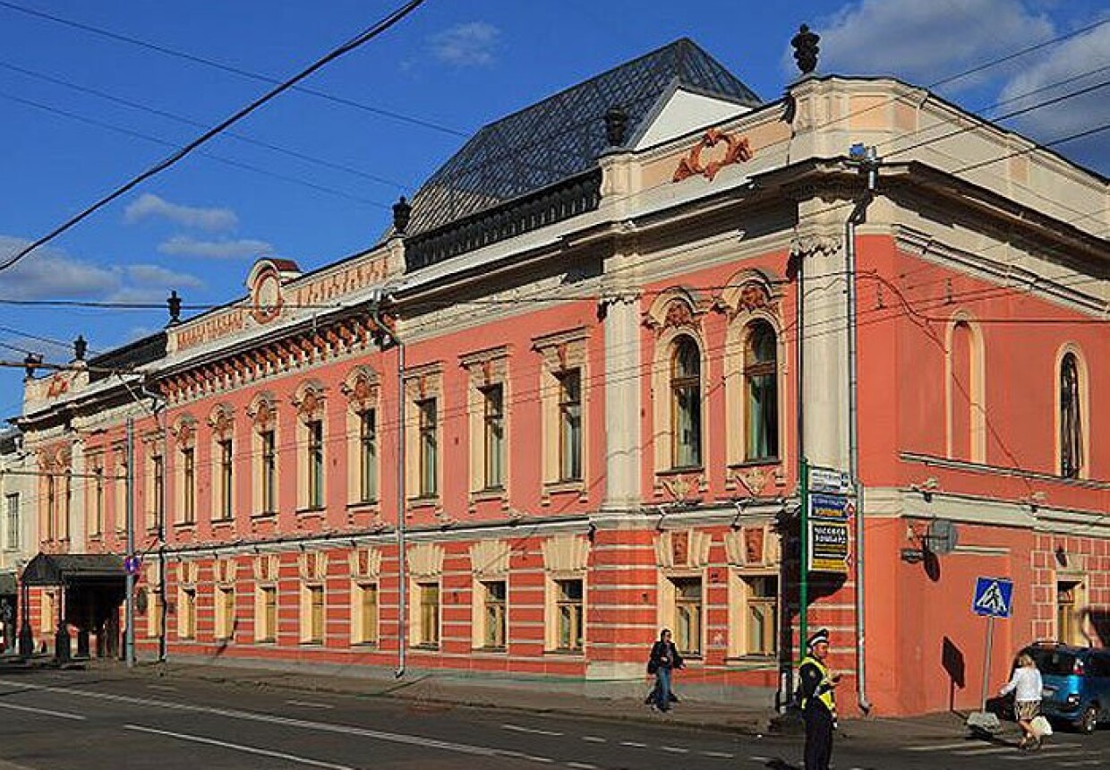 Президиум и выставочные залы Российской академии художеств