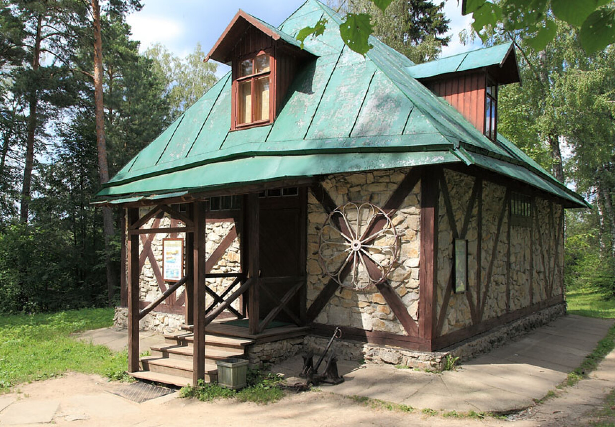 Музей-заповедник В. Д. Поленова.
